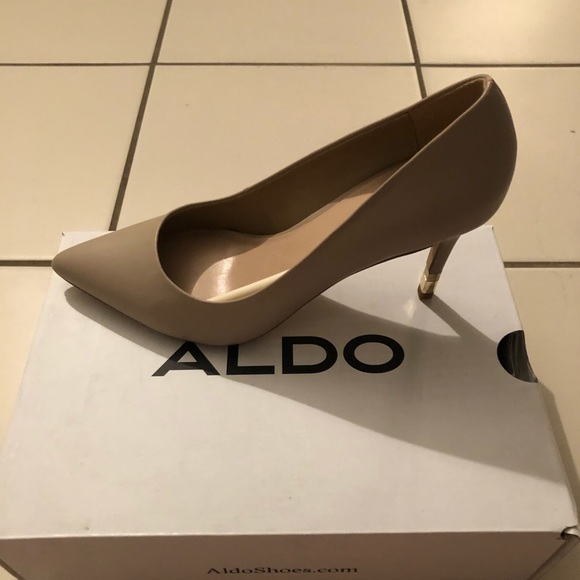 Aldo Shoes Nwt Aldo Montii Leather Heel Beige Size 9